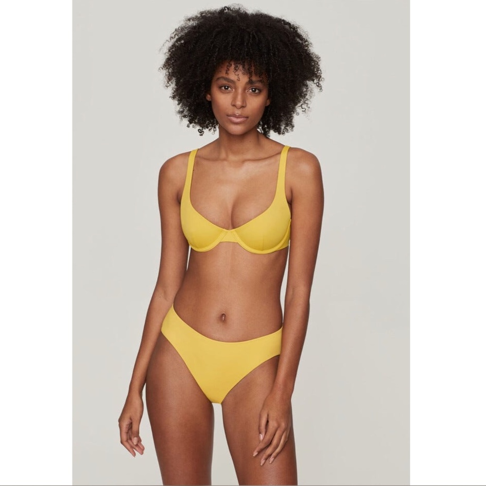 *NWT* CUUP The Scoop Swim Bikini Top